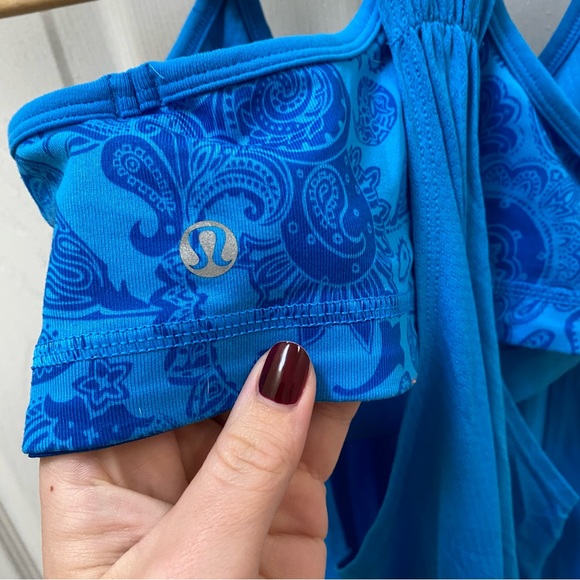 Lululemon blue tank top built in bra 6 - Picture 3 of 3